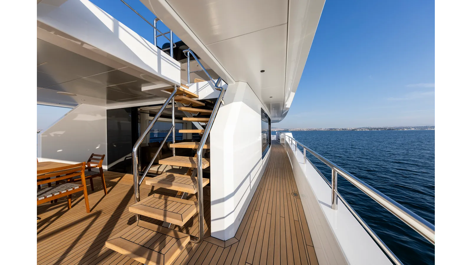 BEE EXPLORER 2025 yacht sale