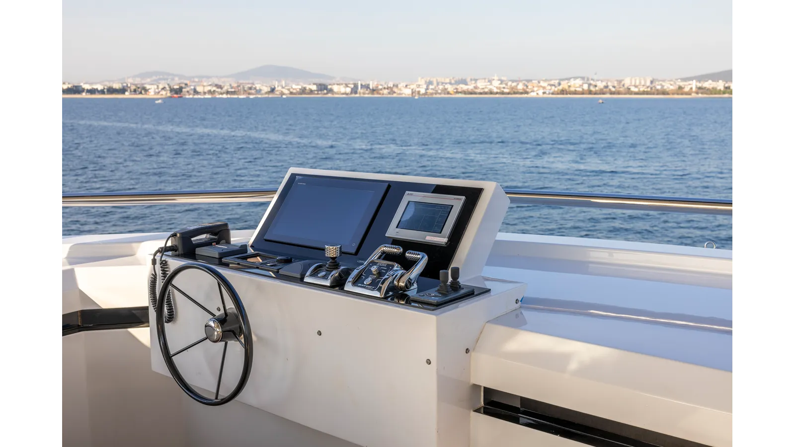 the best price on BEE EXPLORER 2025