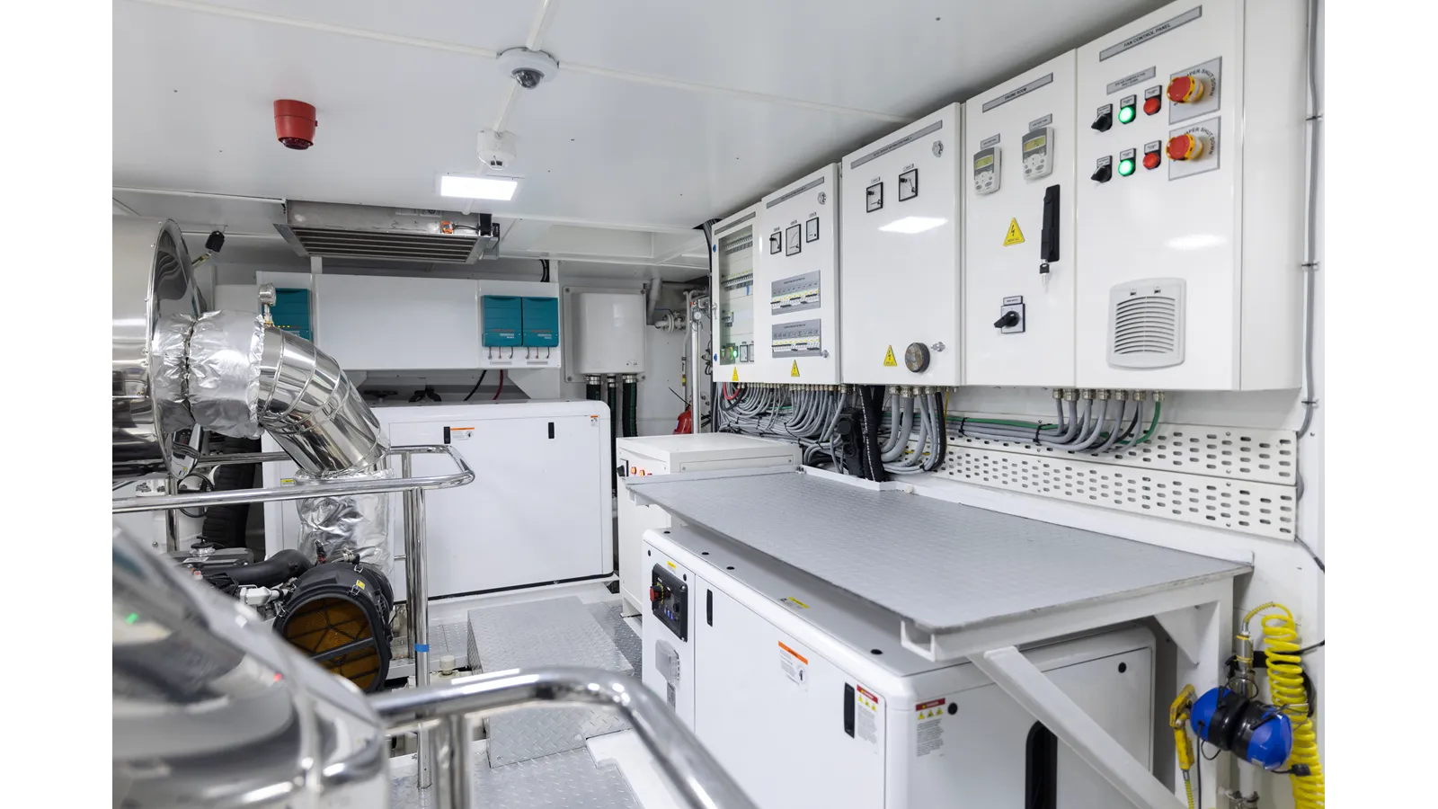 BEE EXPLORER 116 yacht sale