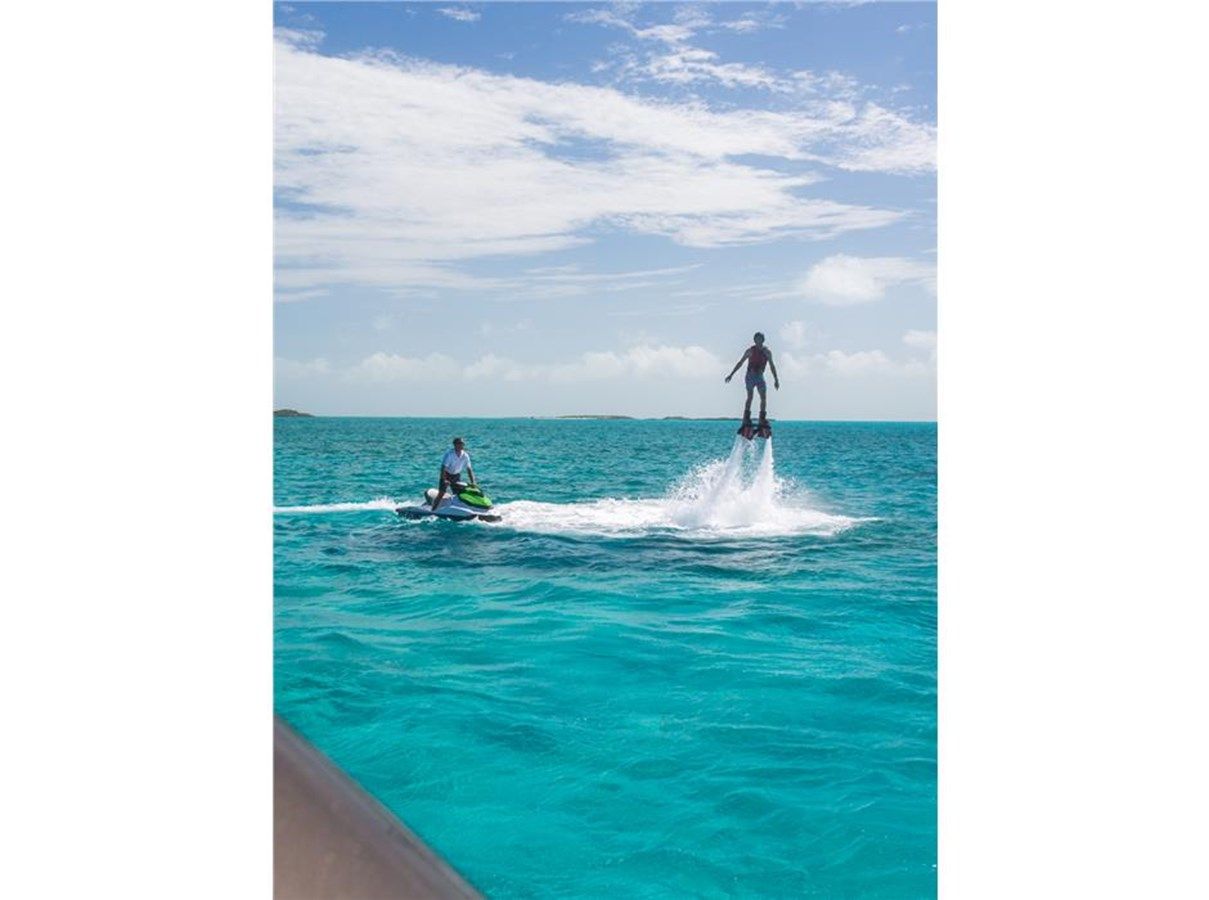 Buy a UNBRIDLED 1995 at Shestakov Yacht Sales