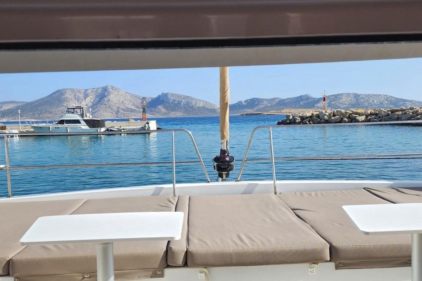 Buy a yacht Crates 2016