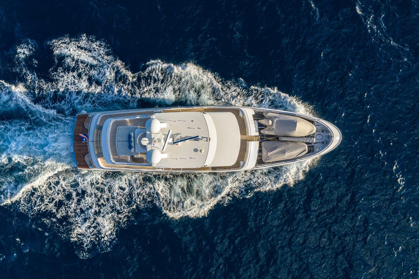 Купить яхту VIVIERAE II 96 в Shestakov Yacht Sales