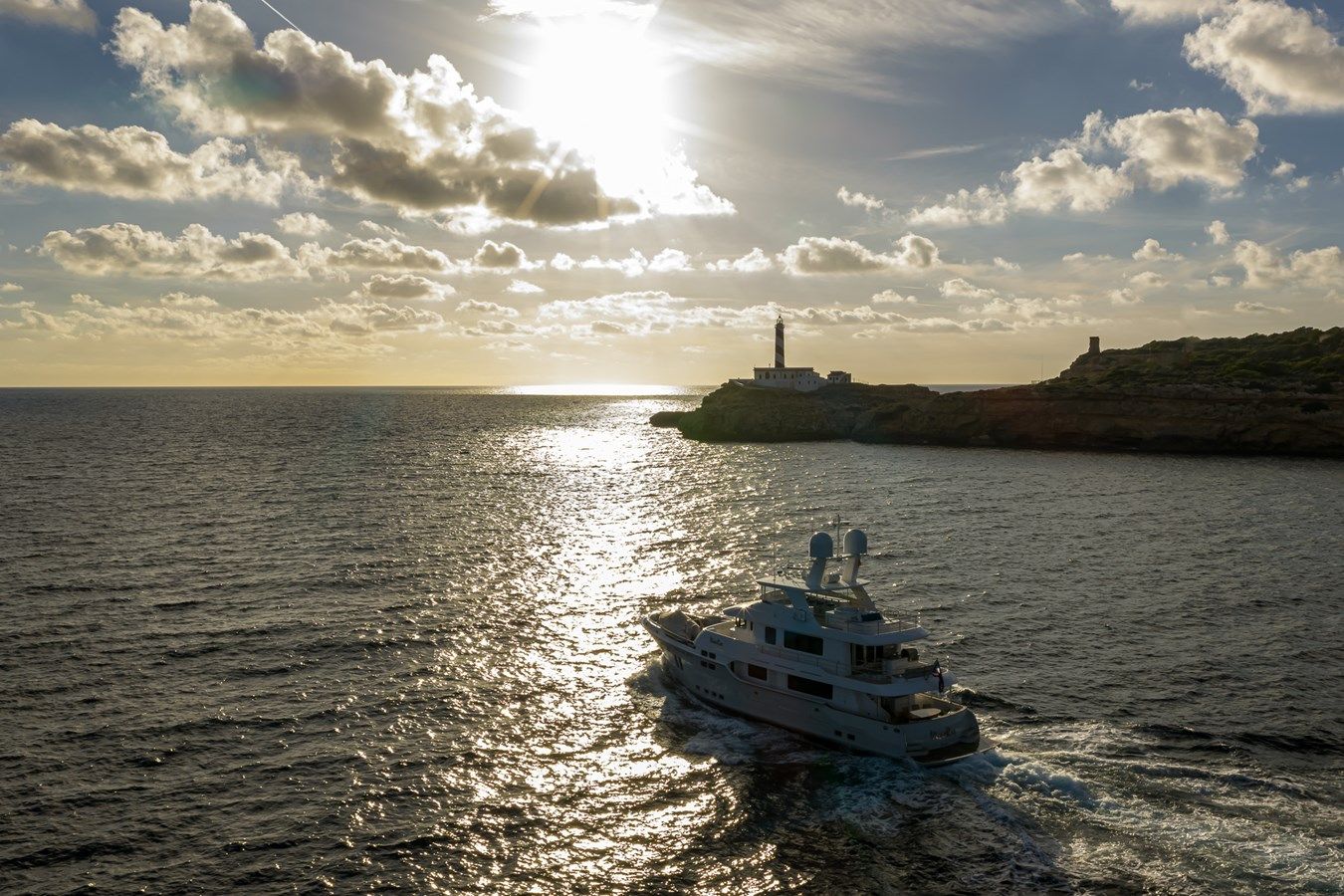 Купить яхту VIVIERAE II 86 в Shestakov Yacht Sales