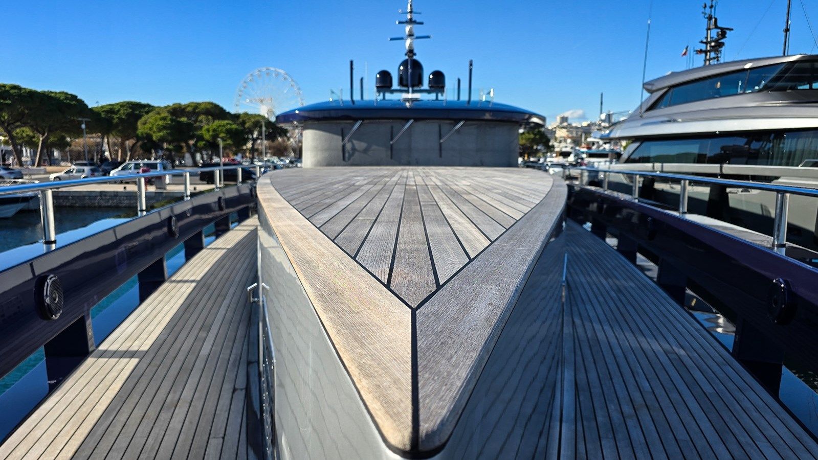 the best price on BLADE II 2010