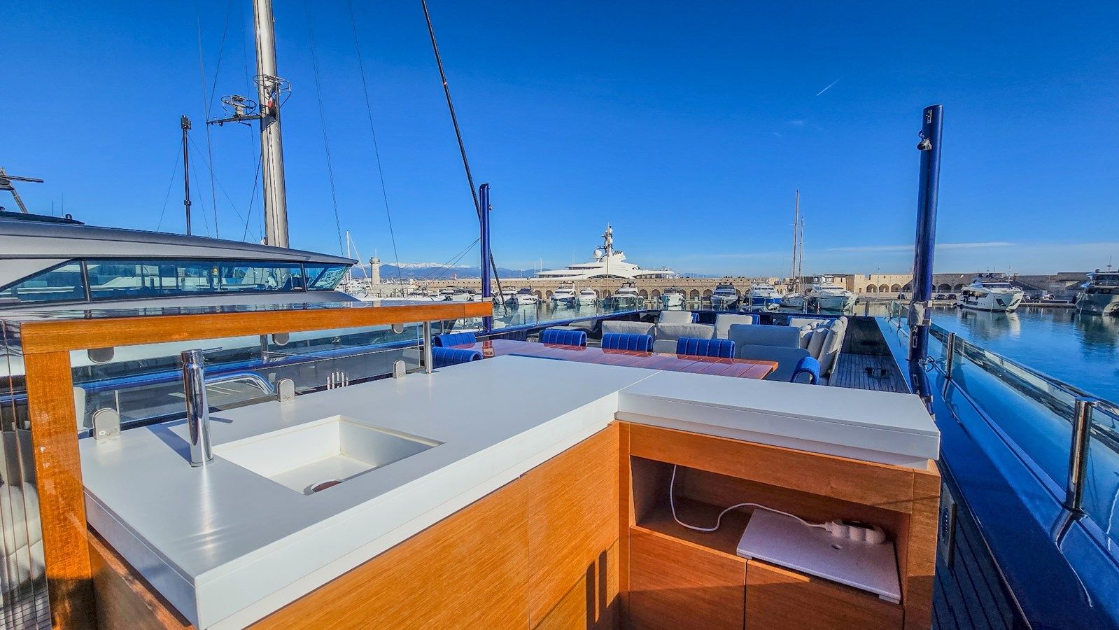 Buy a BLADE II MMGI 44M at Shestakov Yacht Sales