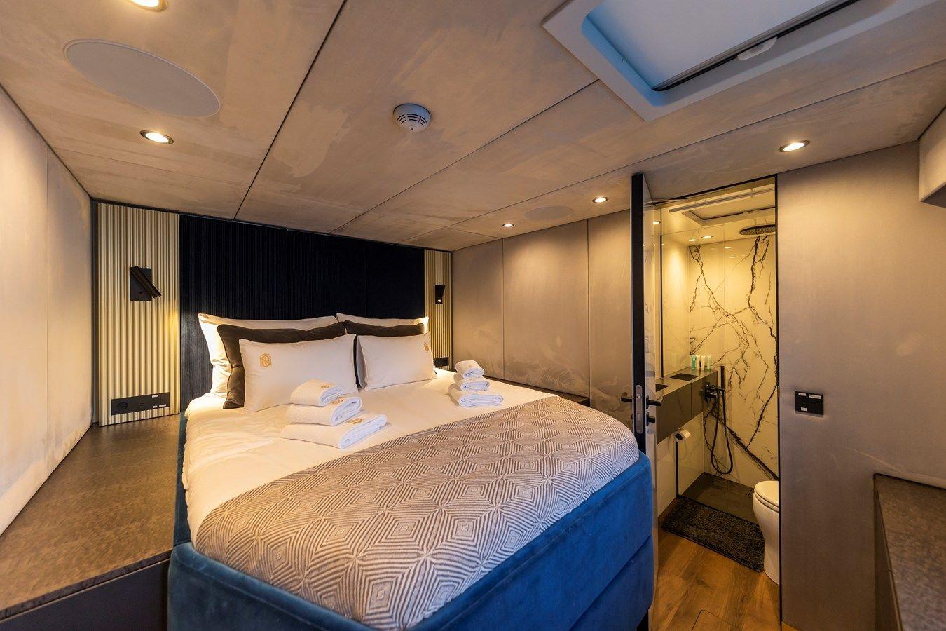 Mr. Si - SUNREEF yacht sale