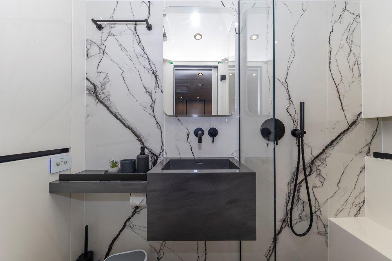 Buy a yacht Mr. Si - SUNREEF