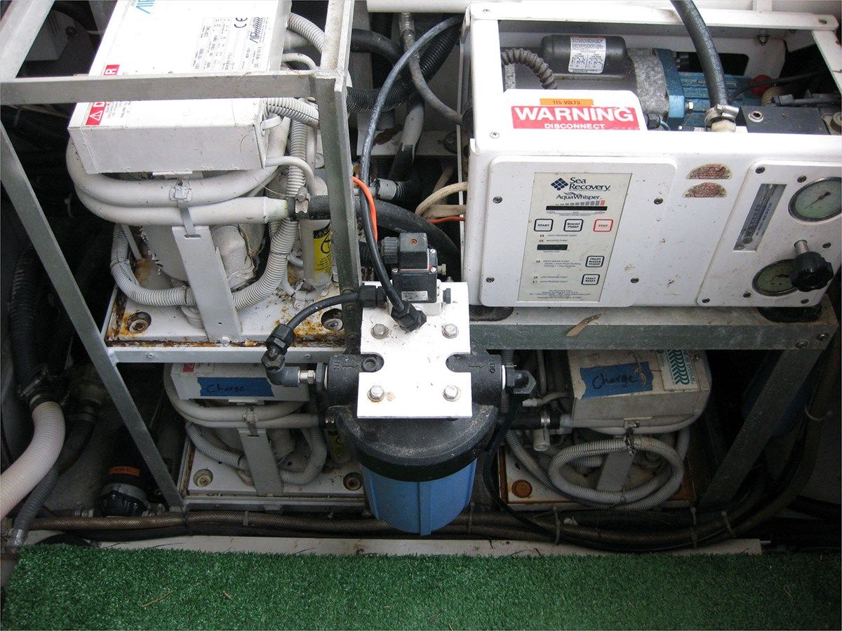 44' Sealine 2001 F44 yacht sale