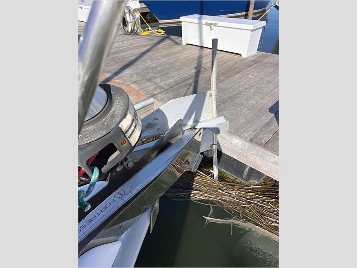 best yacht sales deals 34' Hunter 2000 340