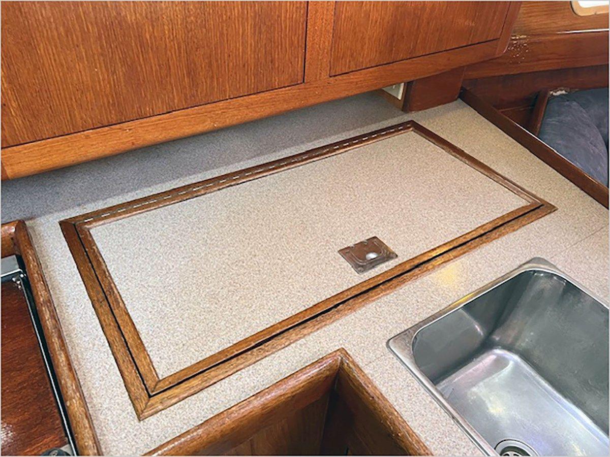 best yacht sales deals 34' Hunter 2000 340 - HUNTER