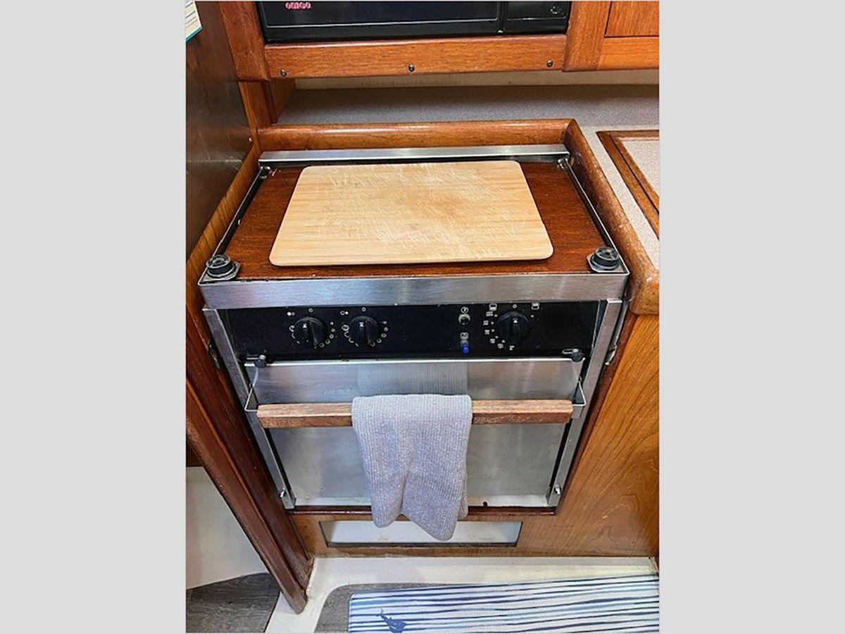 the best price on 34' Hunter 2000 340