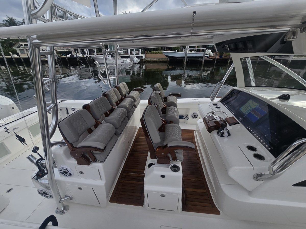 Buy a UKARA V-46 at Shestakov Yacht Sales