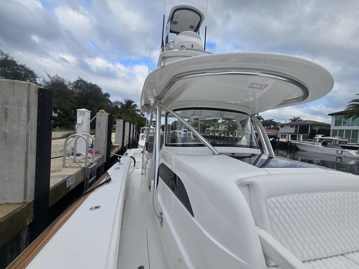 Buy a UKARA 46 at Shestakov Yacht Sales