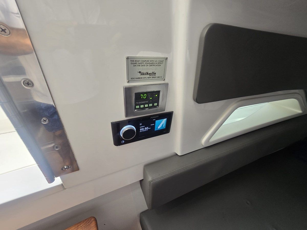 Buy a yacht UKARA - VALHALLA BOATWORKS