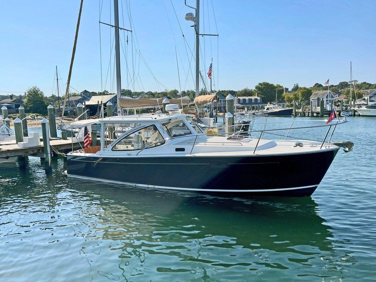Buy a BONNE FETE 34 at Shestakov Yacht Sales