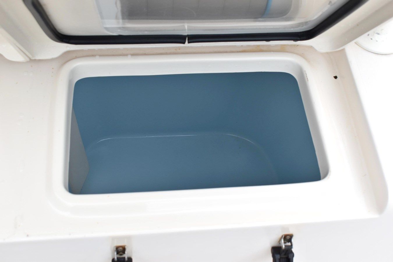 Buy a Lindsay Caroline Canyon 271 at Shestakov Yacht Sales