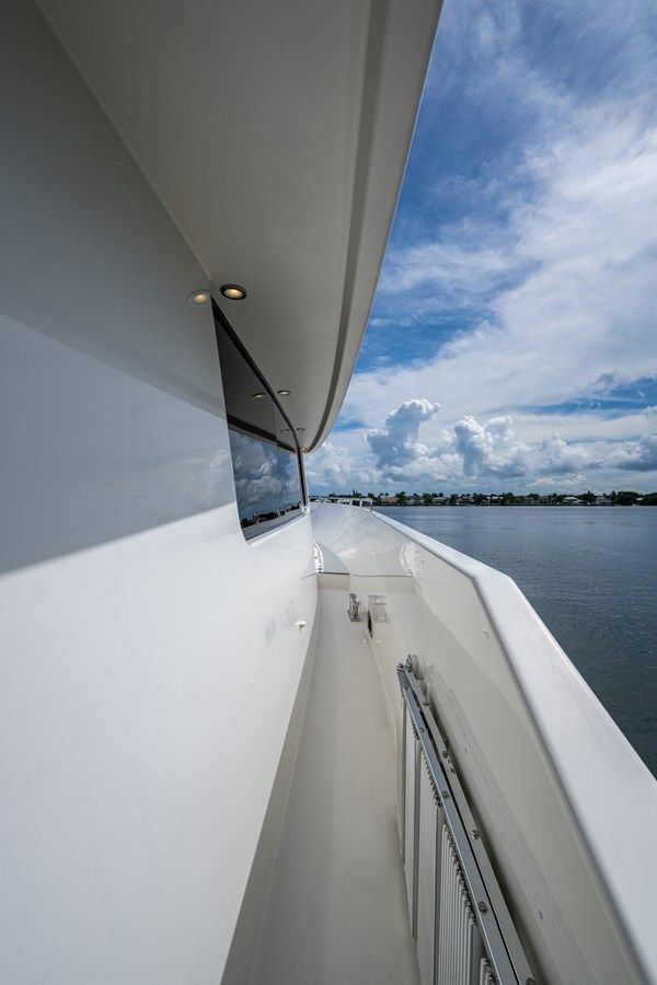 best yacht sales deals Lila Cuy 112