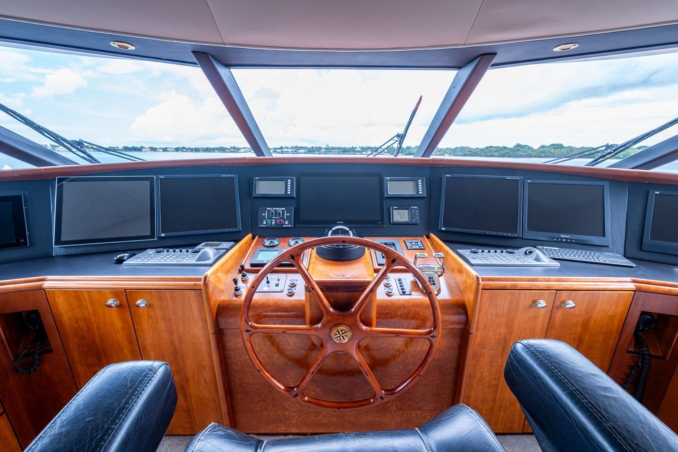 the best price on Lila Cuy - WESTPORT