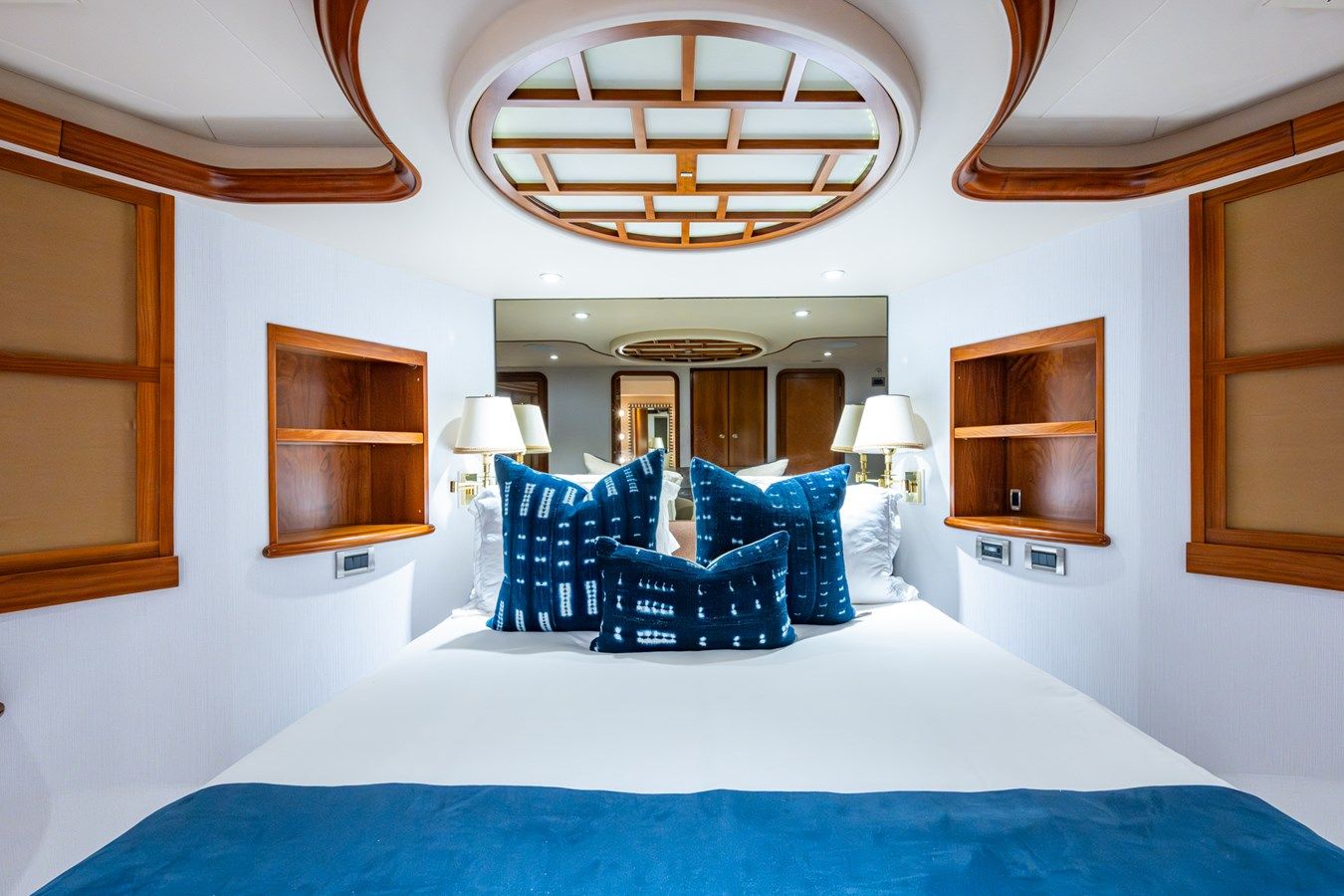 the best price on Lila Cuy - WESTPORT