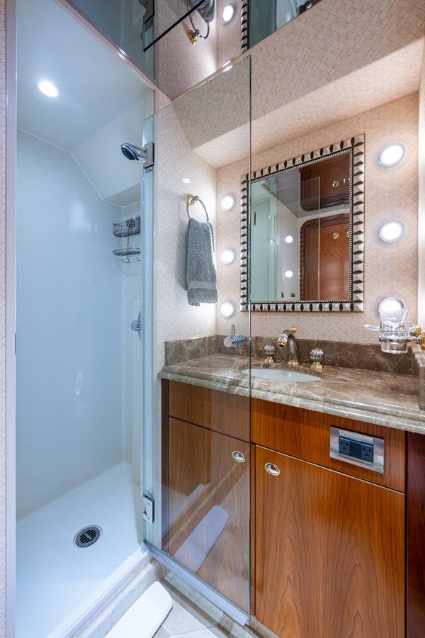 Buy a yacht Lila Cuy - WESTPORT