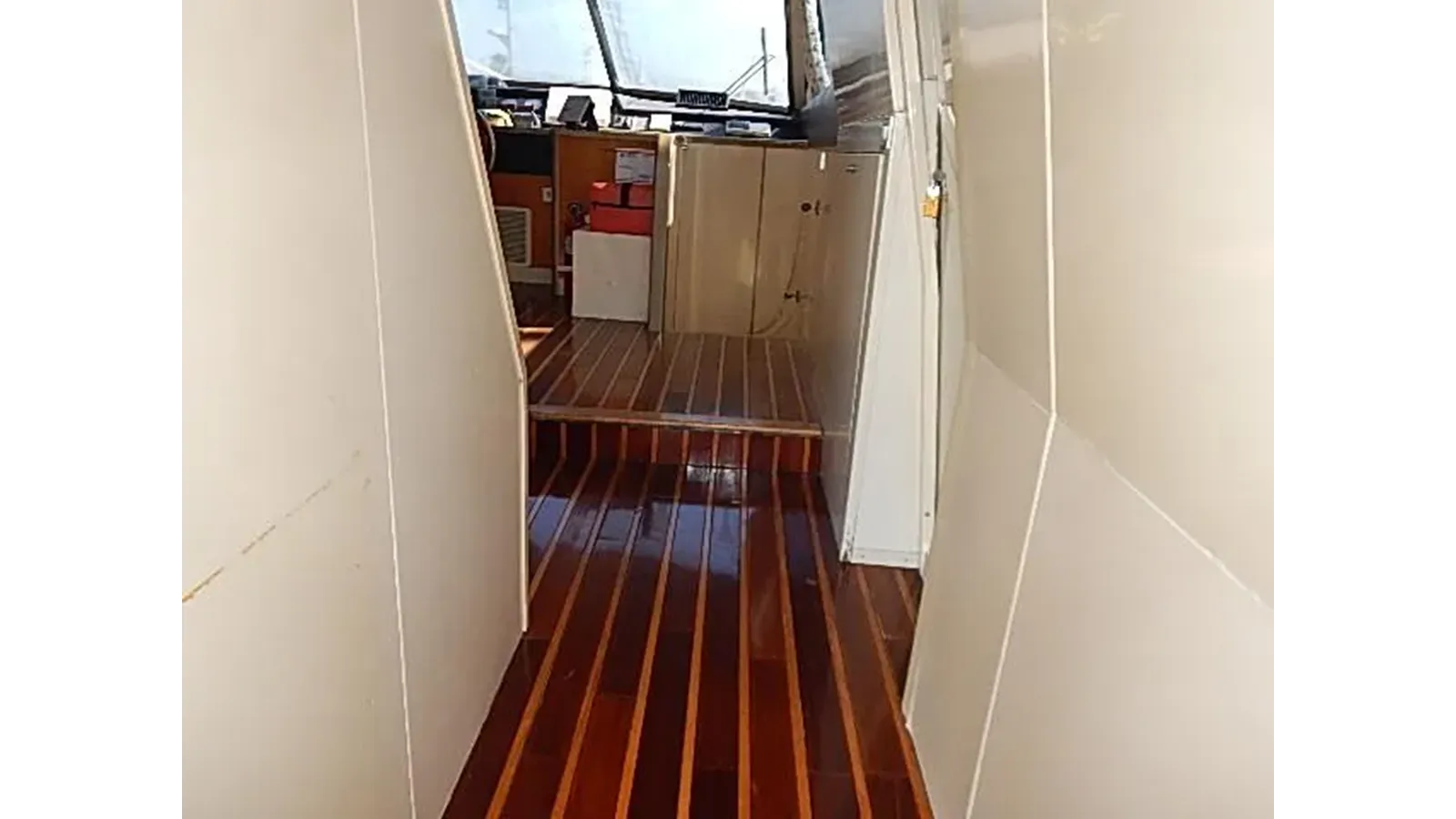 Buy a yacht 1990 Versilcraft 70 Motor Yacht Challenger - VERSILCRAFT