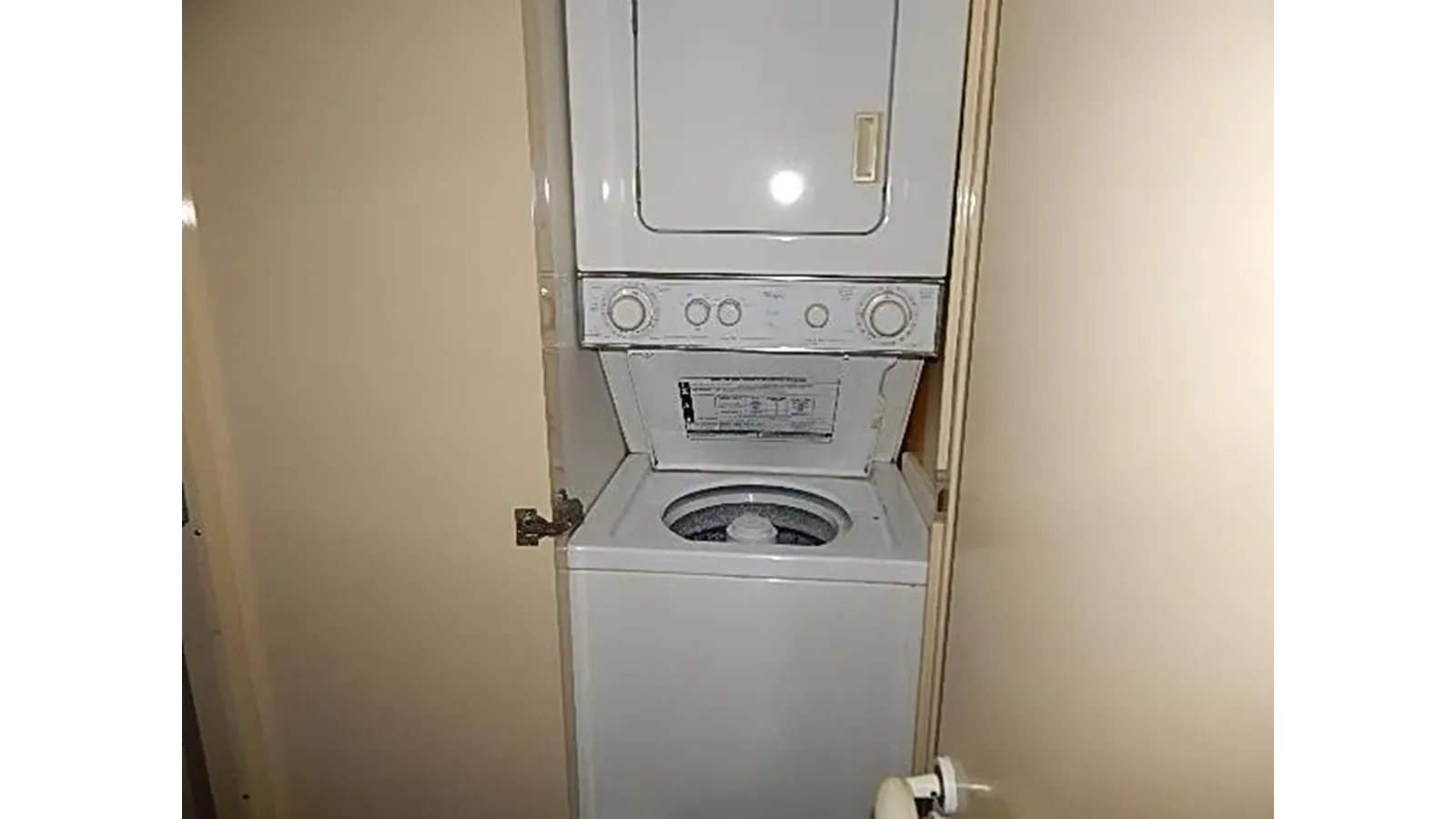 Buy a 1990 Versilcraft 70 Motor Yacht Challenger - VERSILCRAFT at Shestakov Yacht Sales