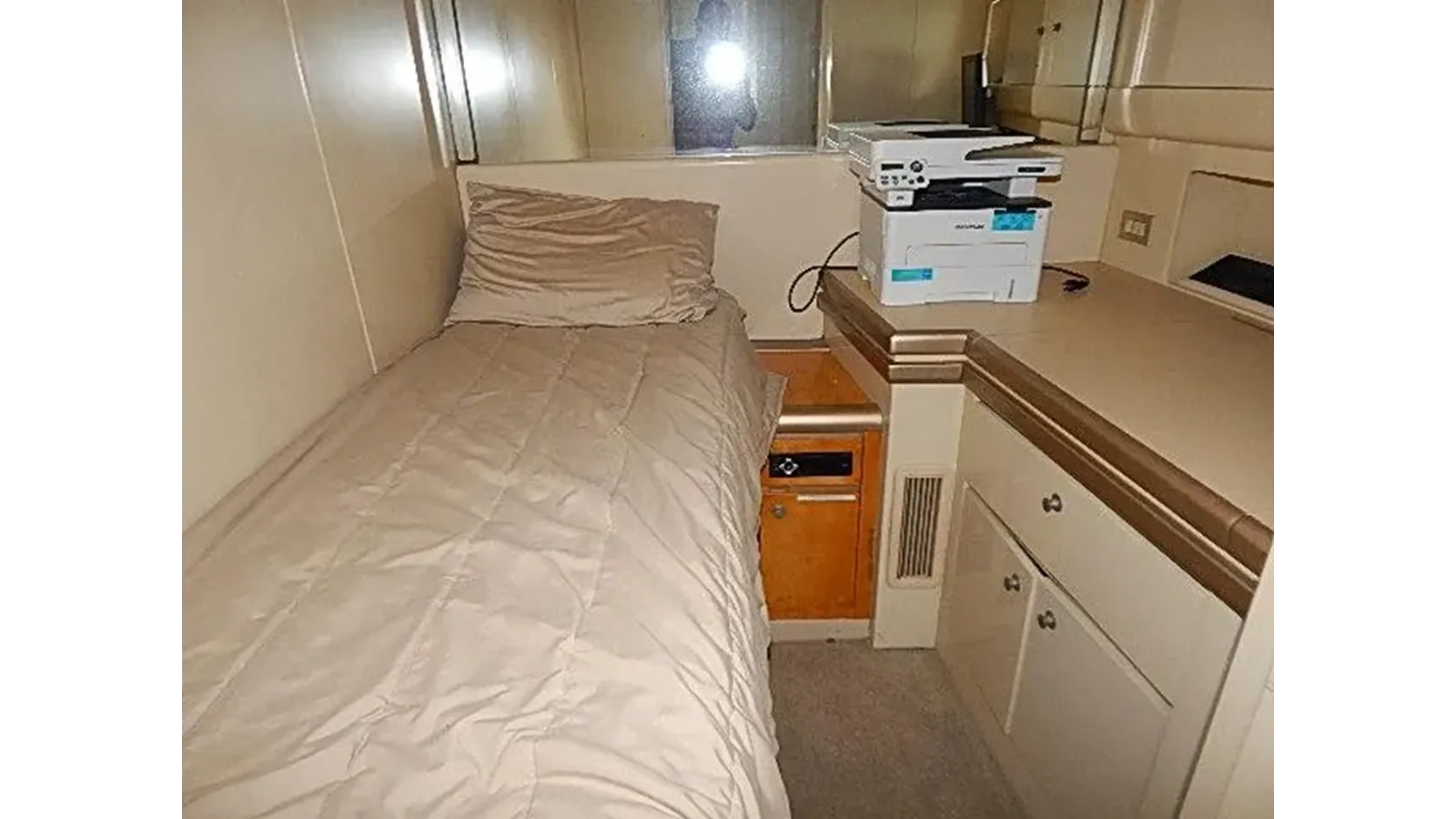 best yacht sales deals 1990 Versilcraft 70 Motor Yacht Challenger - VERSILCRAFT