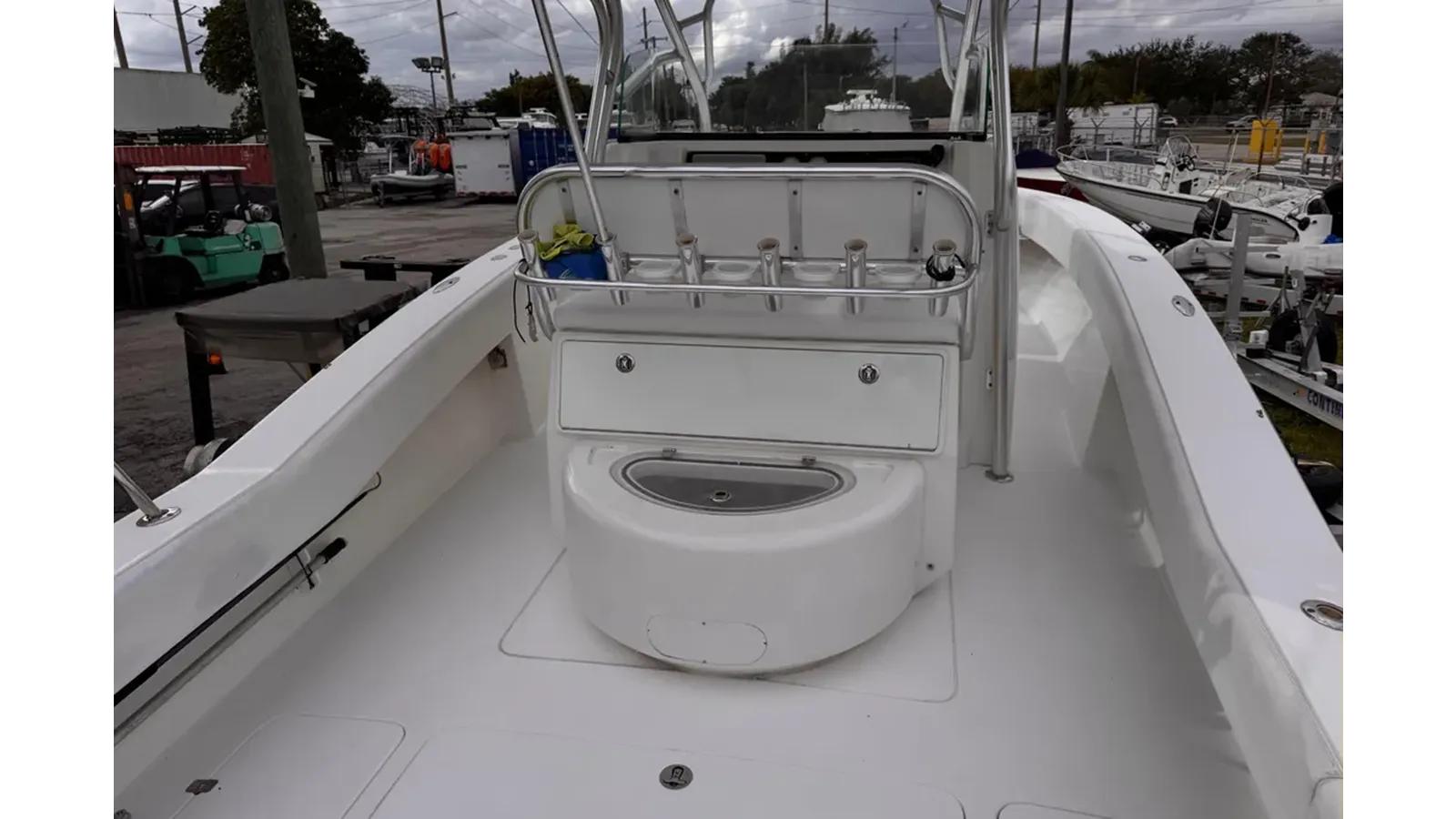 Buy a yacht 2010 Typhoon 33 2010