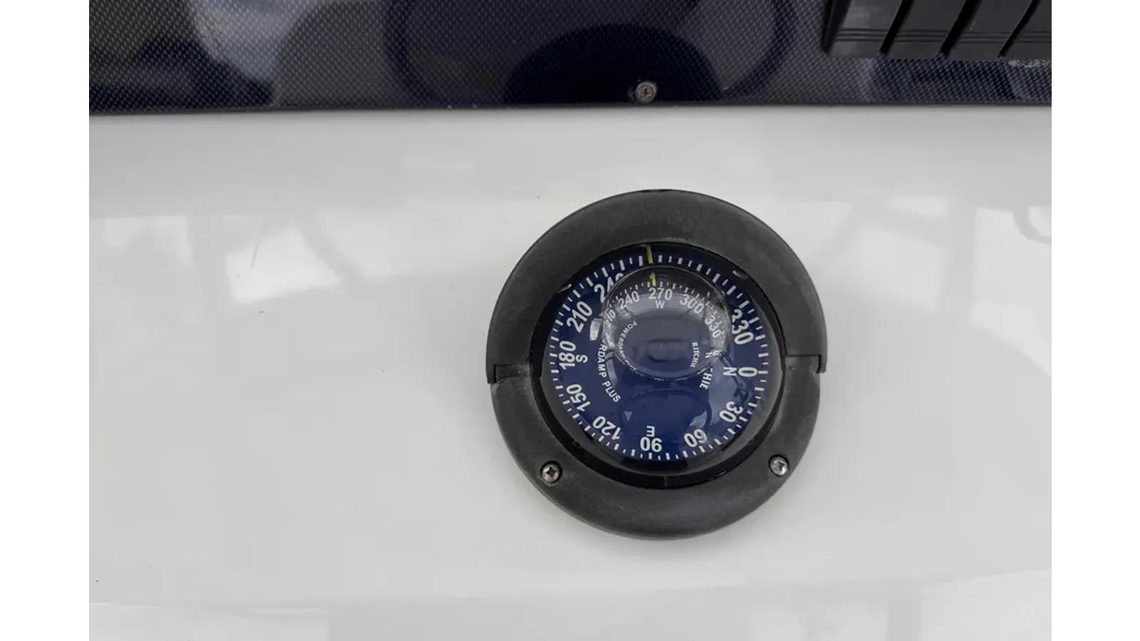 2010 Typhoon 33 - TYPHOON yacht sale