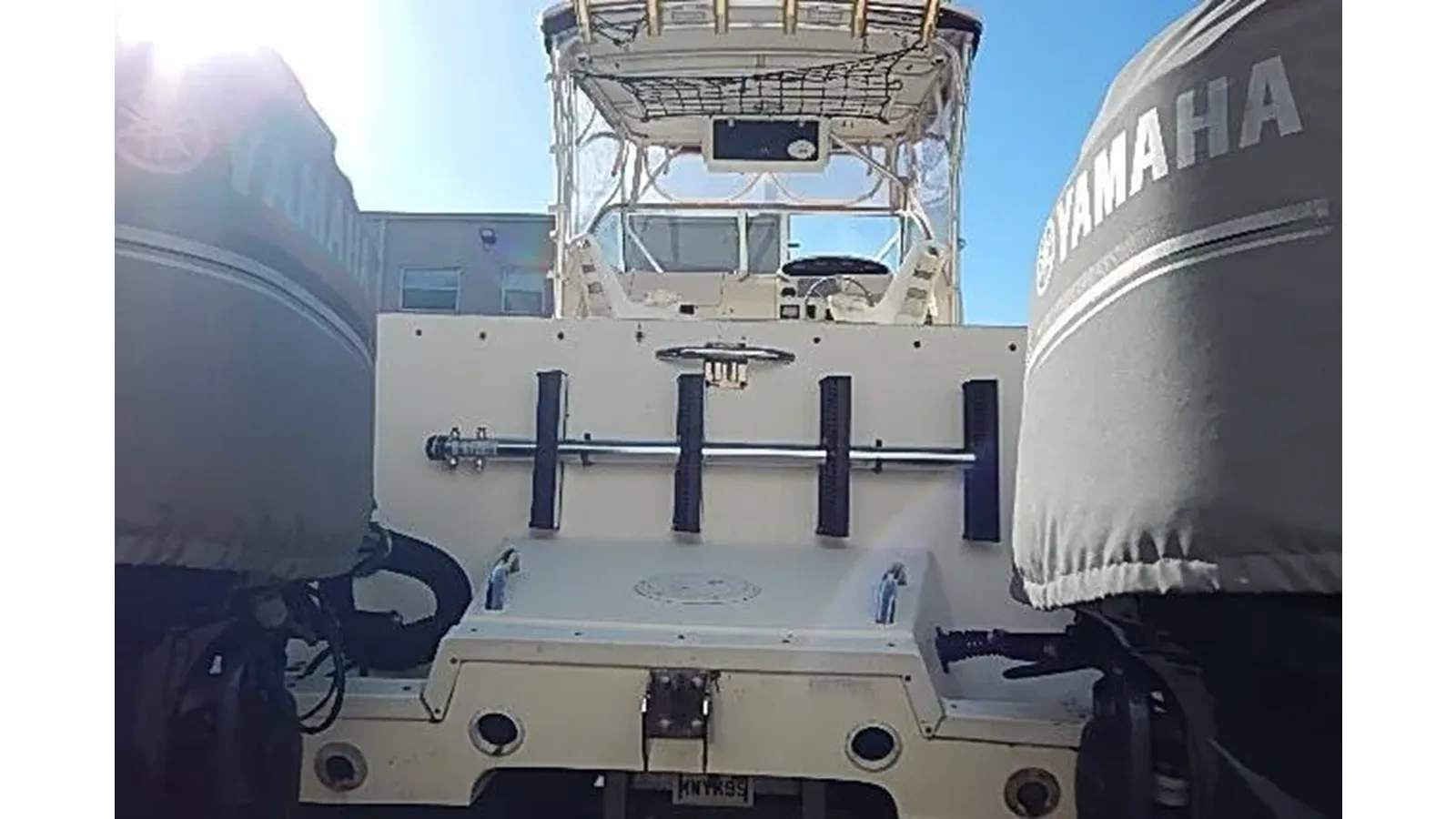 the best price on 2003 World Cat 270 EC 27