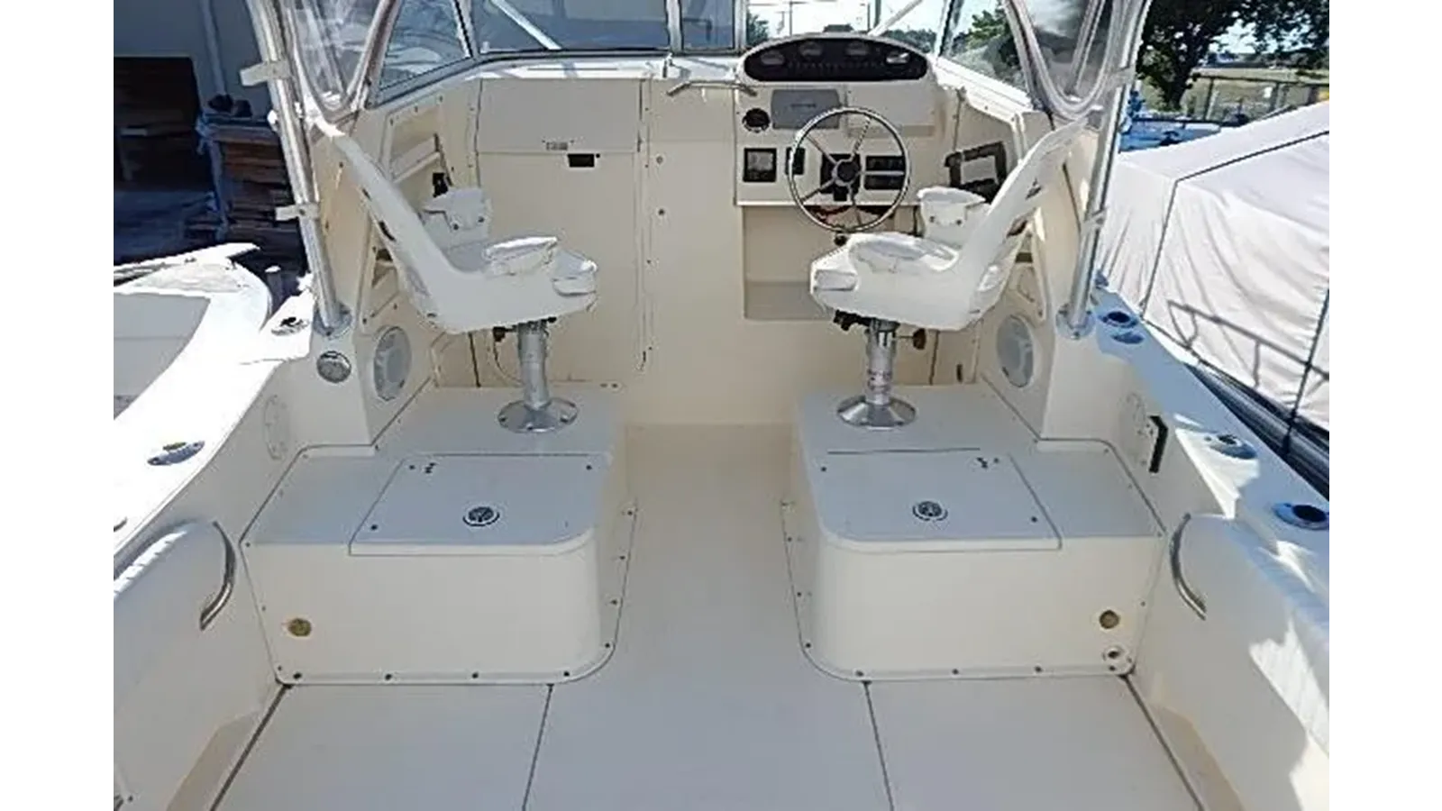 best yacht sales deals 2003 World Cat 270 EC