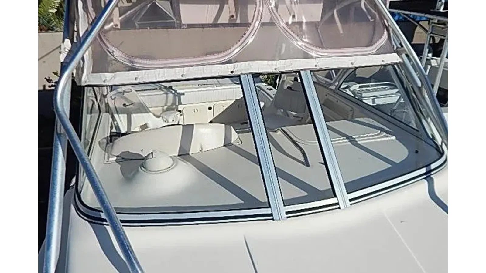 2003 World Cat 270 EC 27