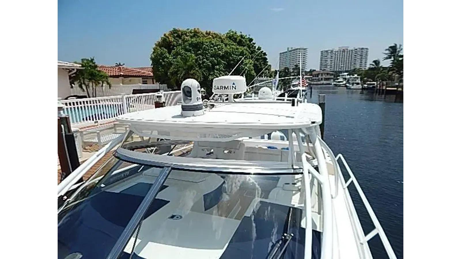 best yacht sales deals 2009 Intrepid 430 Sport Yacht