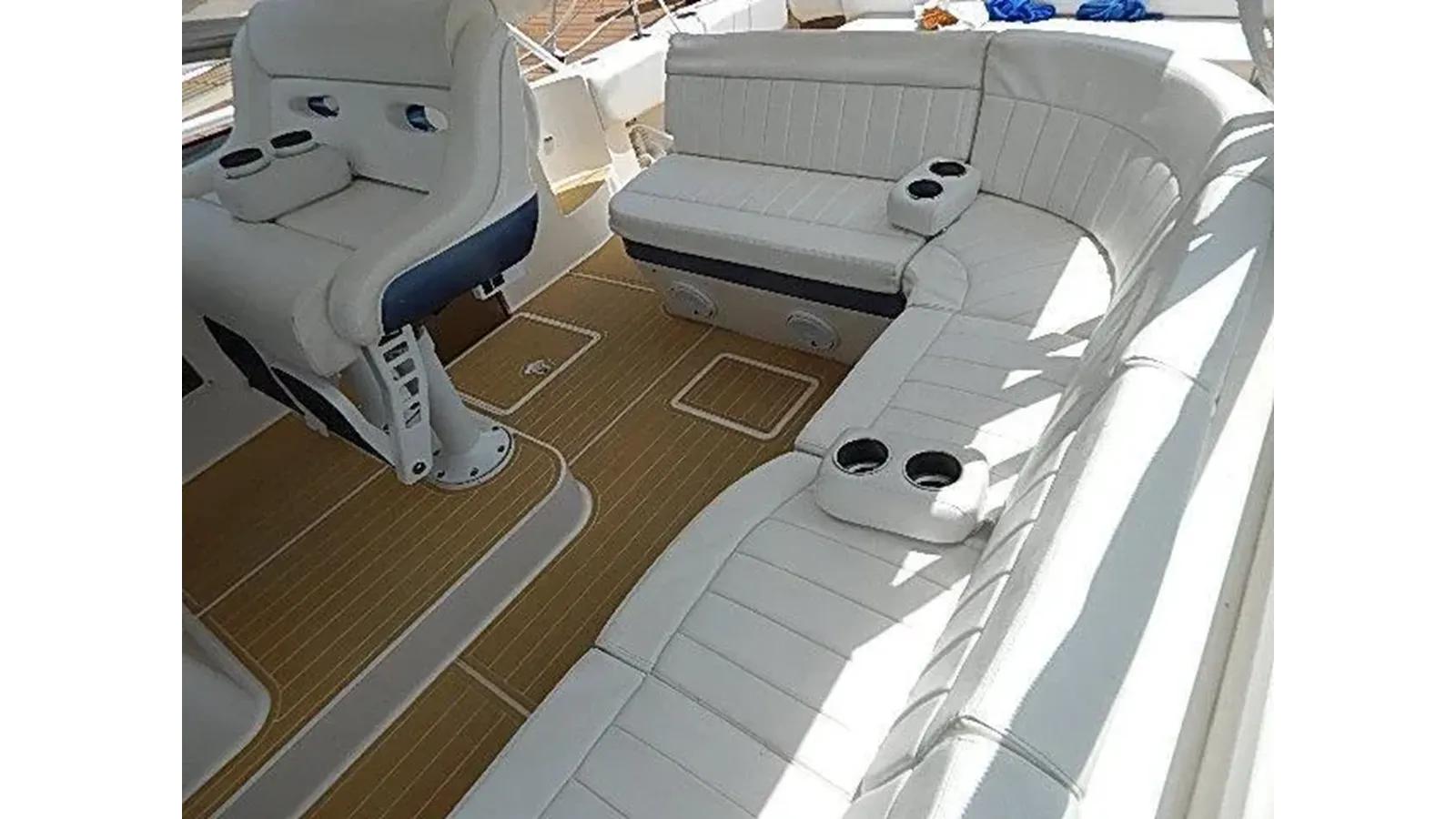 2009 Intrepid 430 Sport Yacht - Intrepid