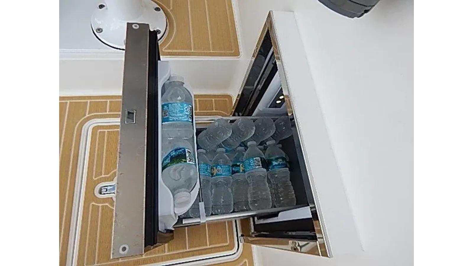 the best price on 2009 Intrepid 430 Sport Yacht 2009