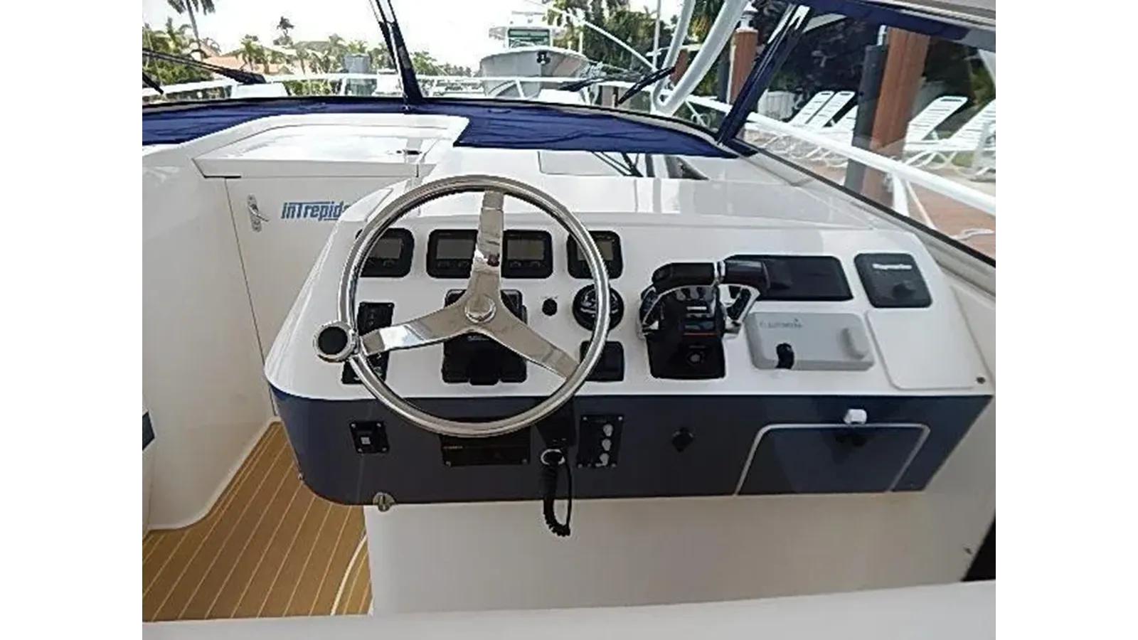 Buy a yacht 2009 Intrepid 430 Sport Yacht - Intrepid