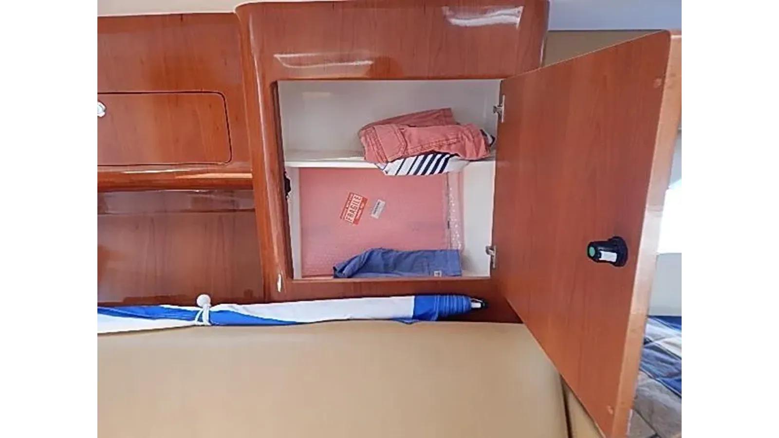 best yacht sales deals 2009 Intrepid 430 Sport Yacht 430 Sport Yacht