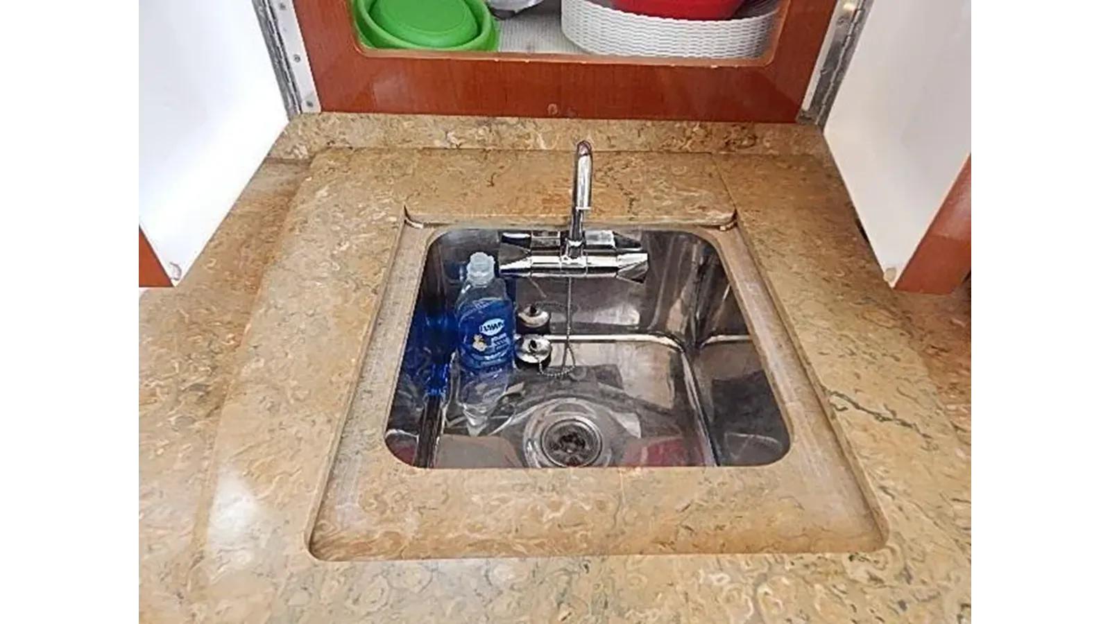 Buy a 2009 Intrepid 430 Sport Yacht - Intrepid at Shestakov Yacht Sales