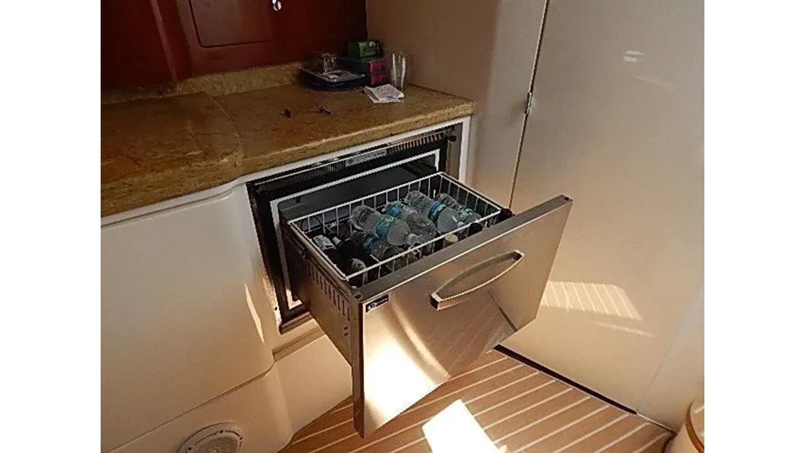 Buy a yacht 2009 Intrepid 430 Sport Yacht