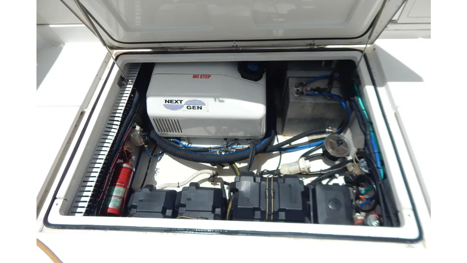 2005 Boston Whaler 305 Conquest yacht sale