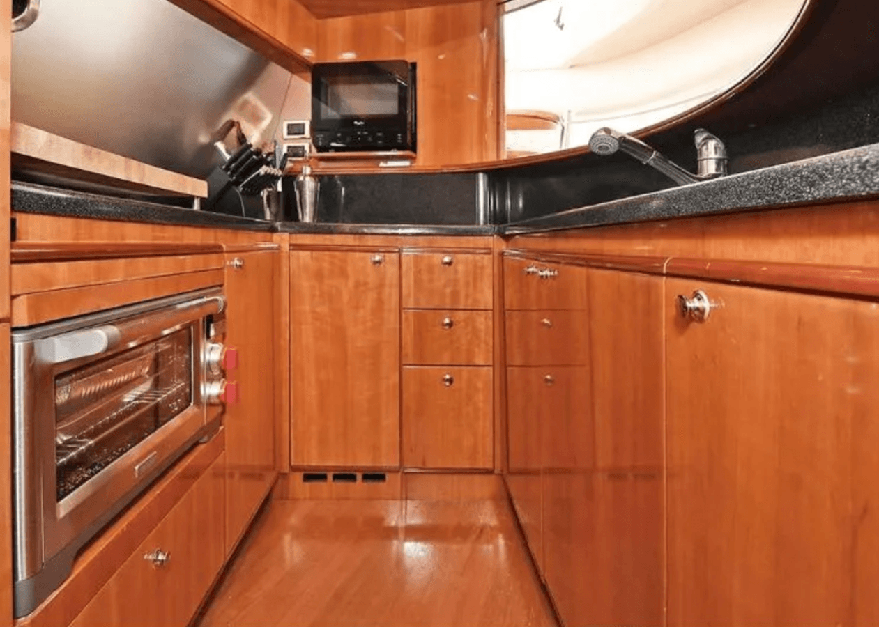 Buy a 2005 Azimut 68E 70 at Shestakov Yacht Sales