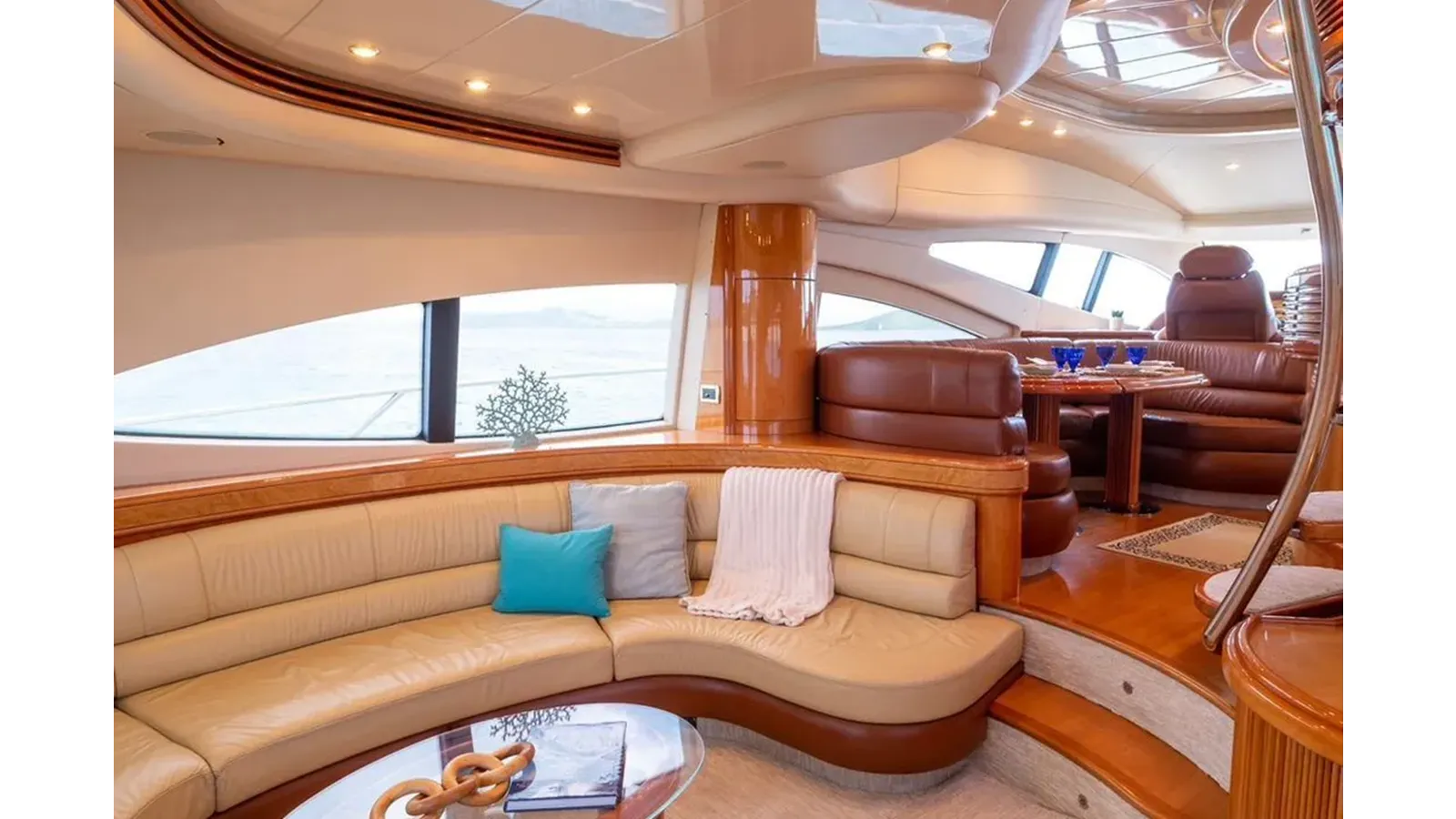 Buy a yacht 2005 Azimut 68E - Azimut Yachts