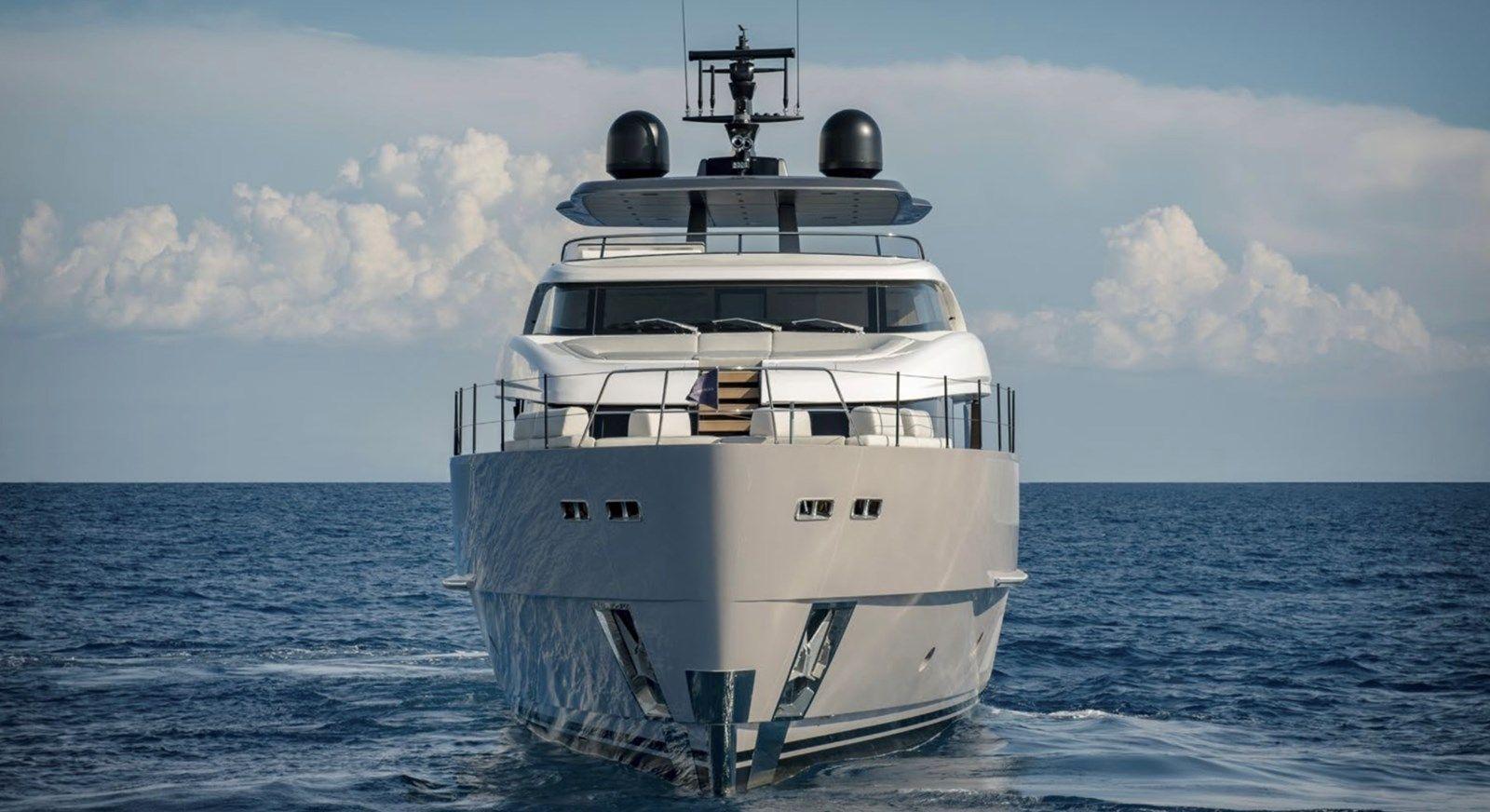 Buy a yacht SD90 2026