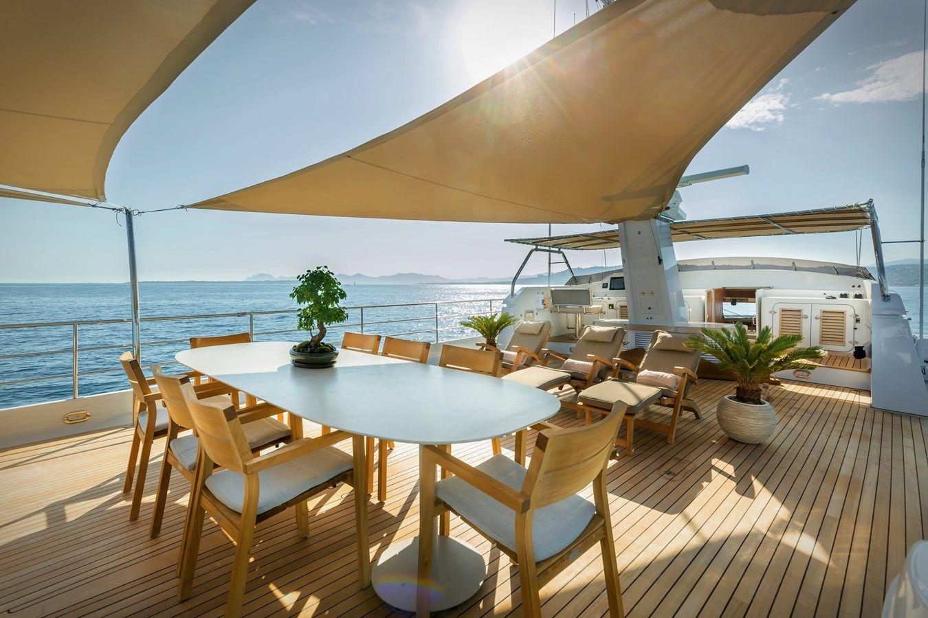 best yacht sales deals ESPINOLA 113