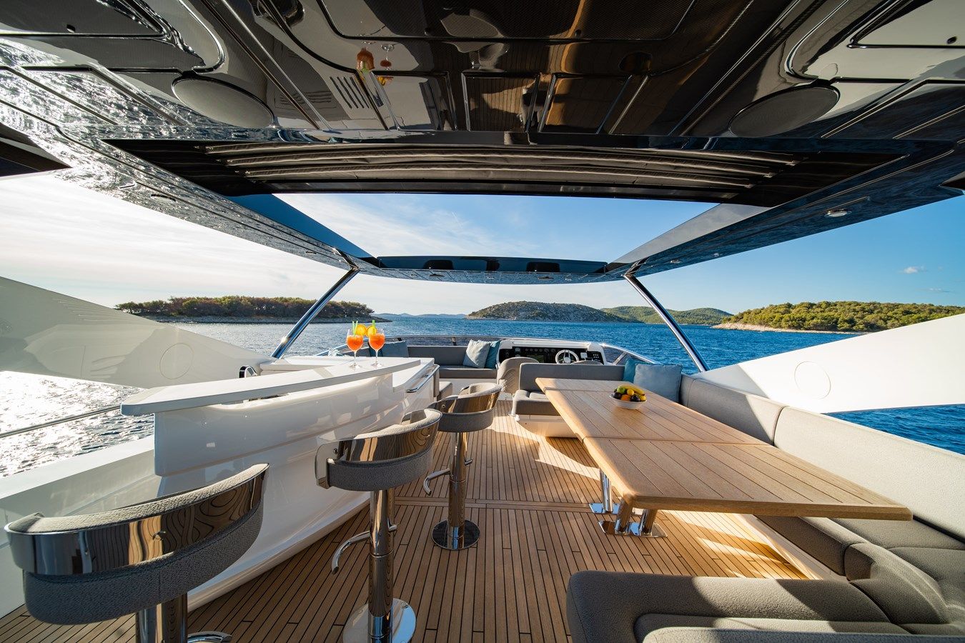 Купить яхту Black Mamba в Shestakov Yacht Sales