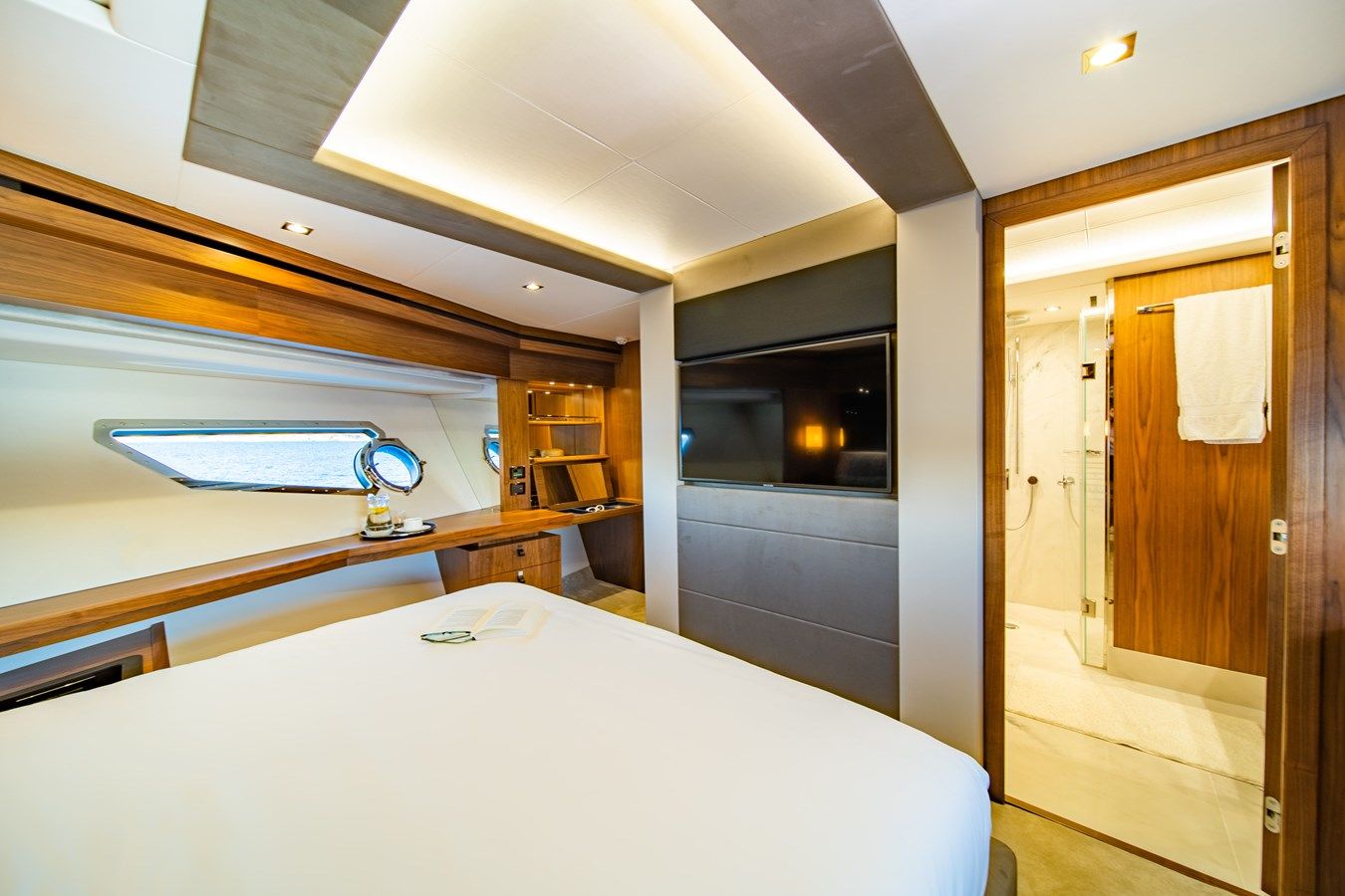 Купить яхту Black Mamba в Shestakov Yacht Sales