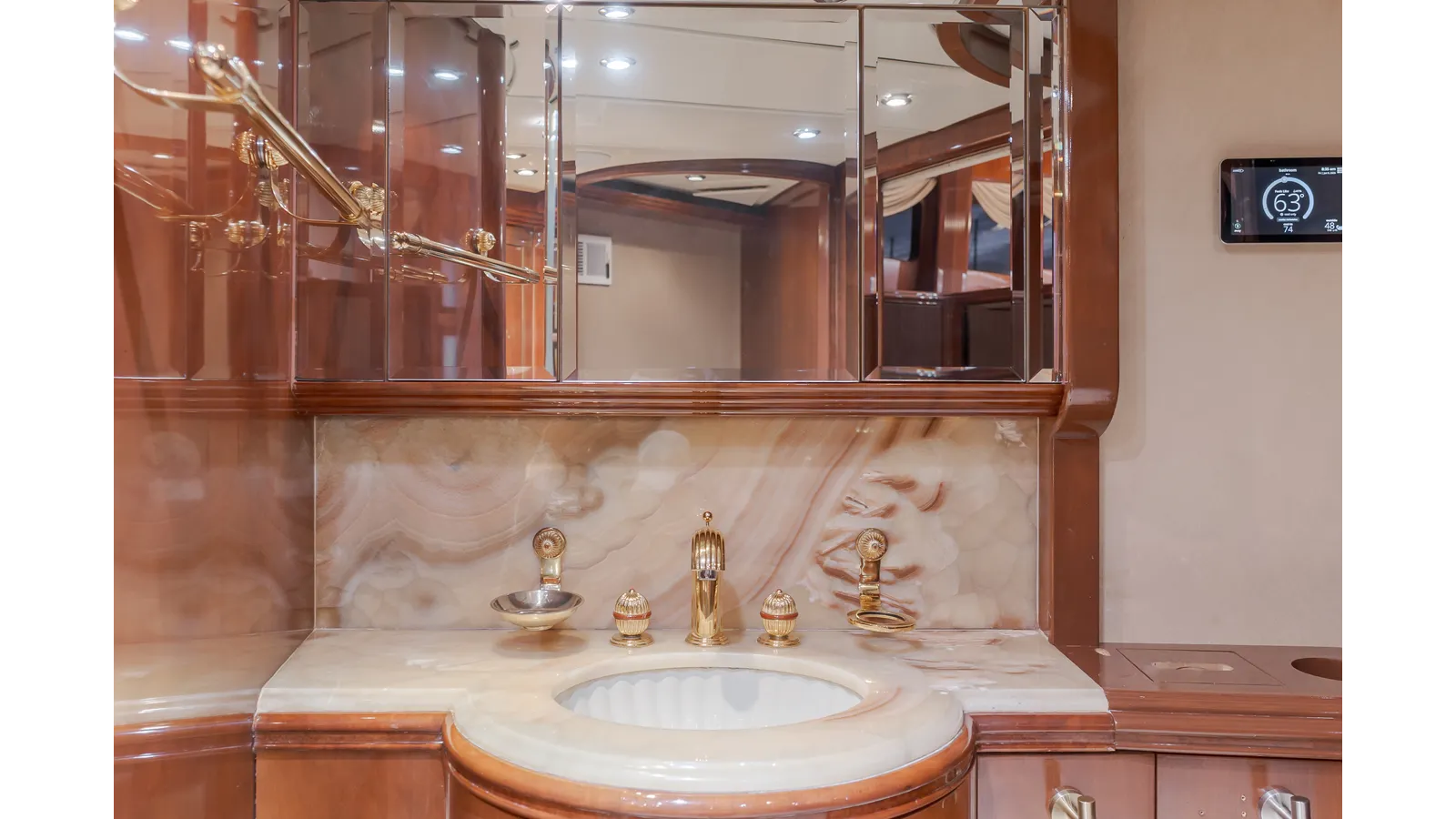 Buy a Active Octo 104 at Shestakov Yacht Sales