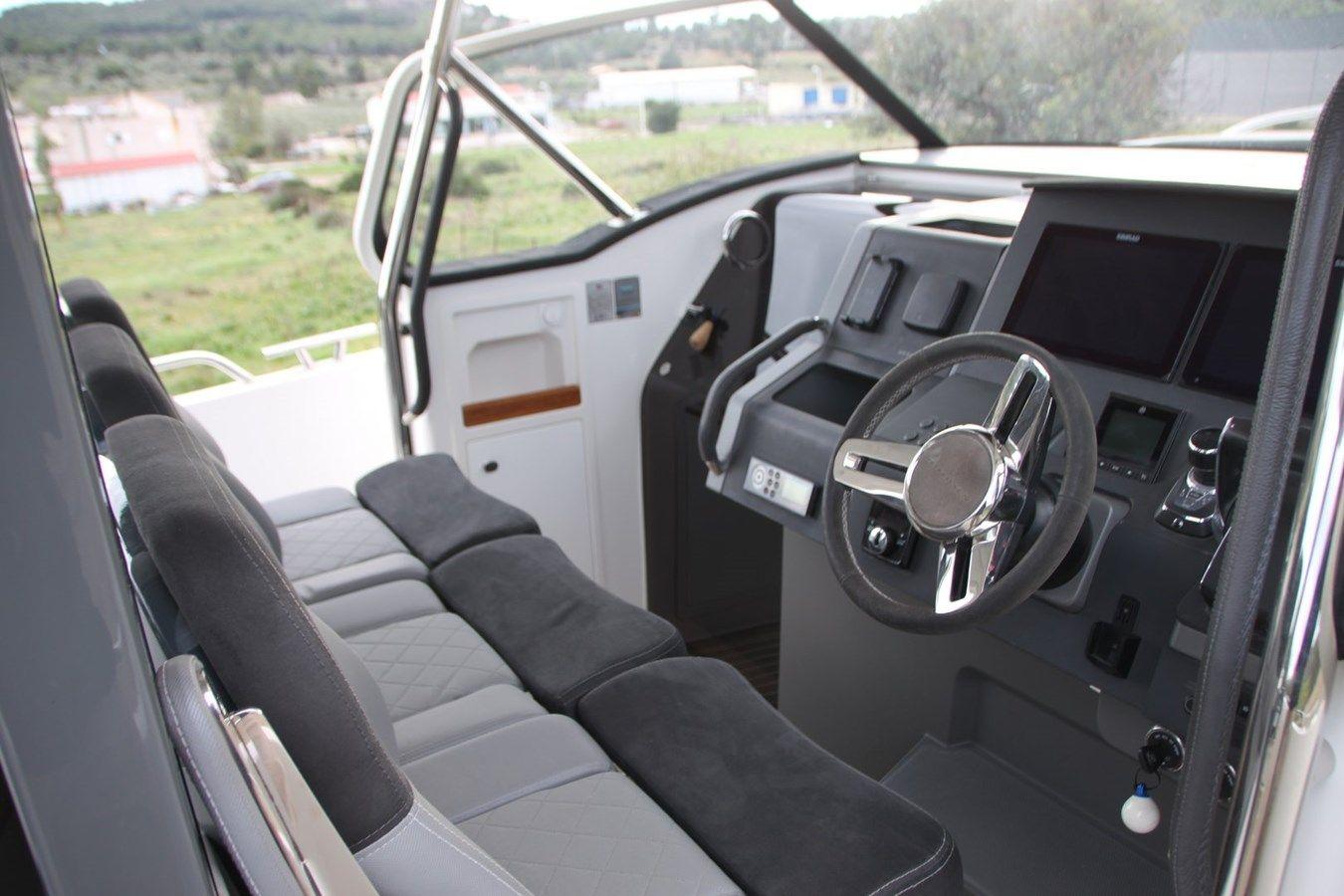 Buy a ONEIRO II 40 at Shestakov Yacht Sales