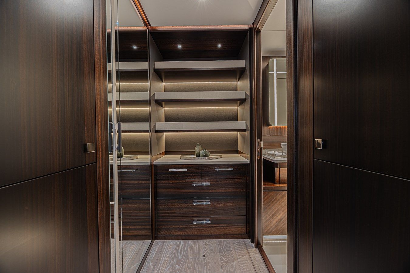 Buy a yacht HIDEOUT - Sunseeker