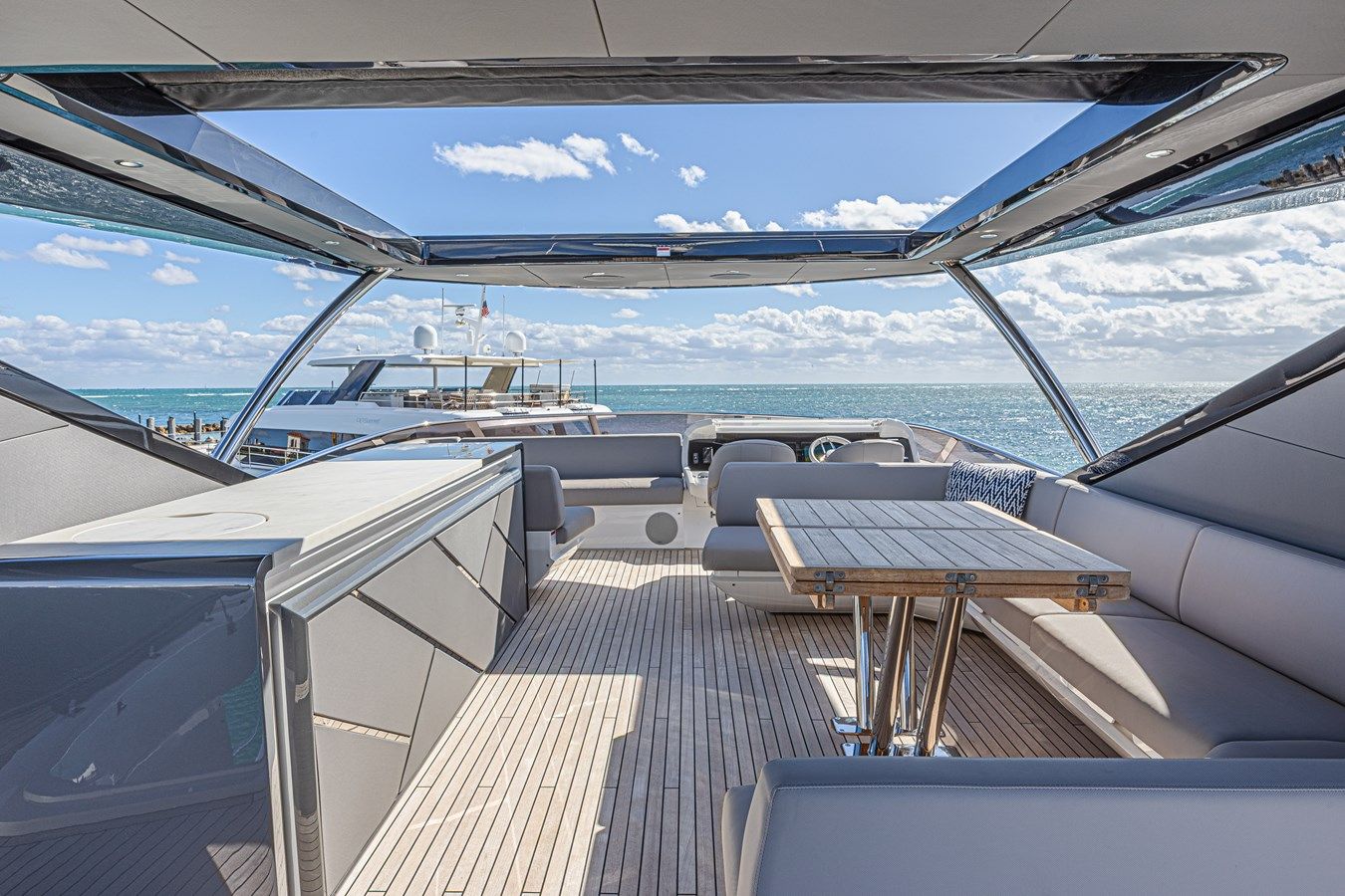best yacht sales deals HIDEOUT - Sunseeker